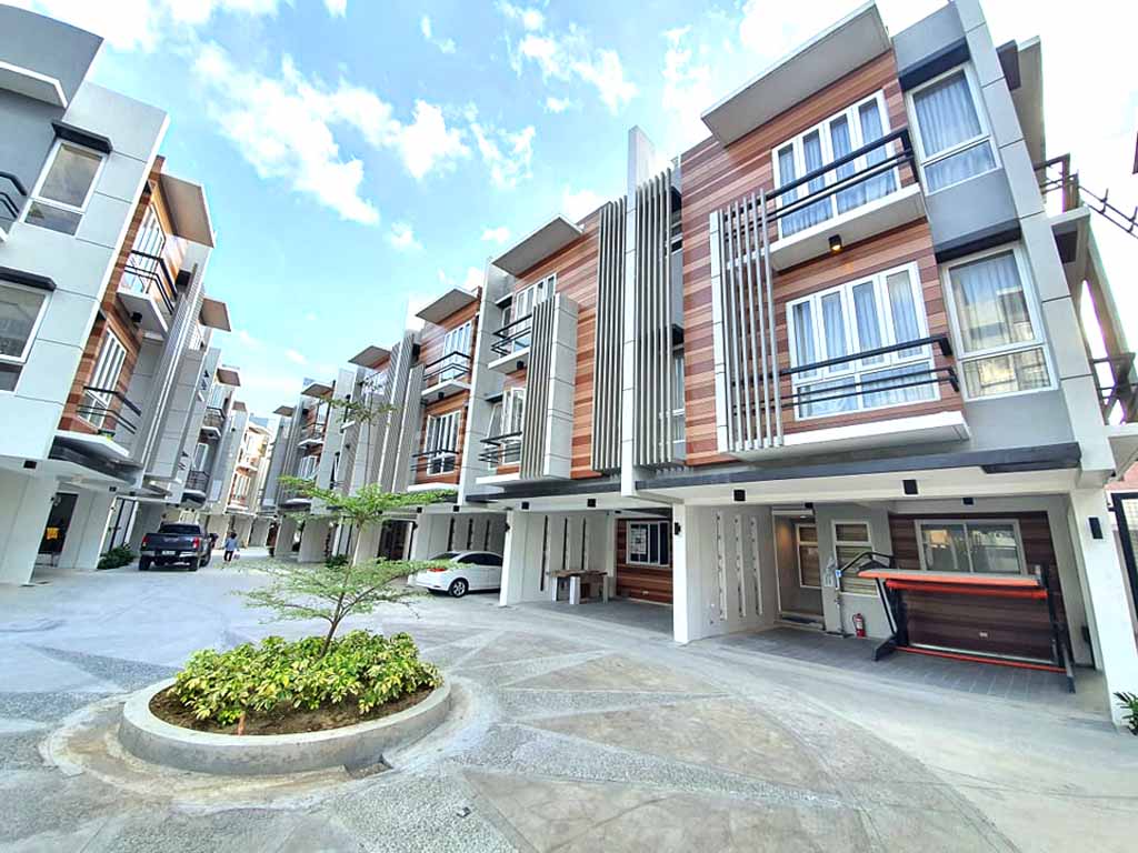 Elegant Townhouse for sale in Congressional Ave Quezon City House and